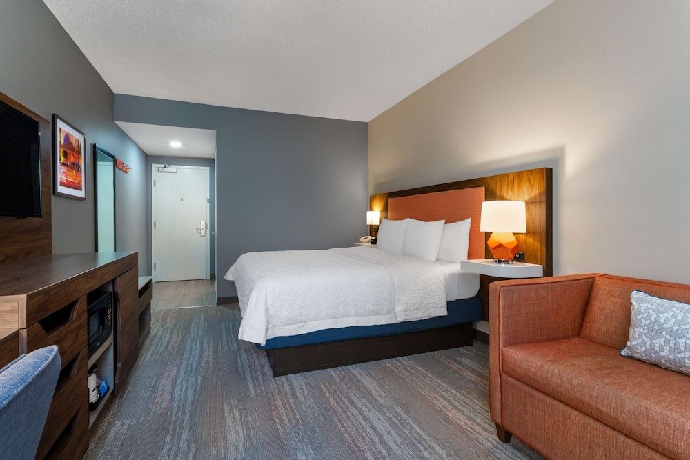 Standard Room, 1 King Bed, Accessible, Non Smoking