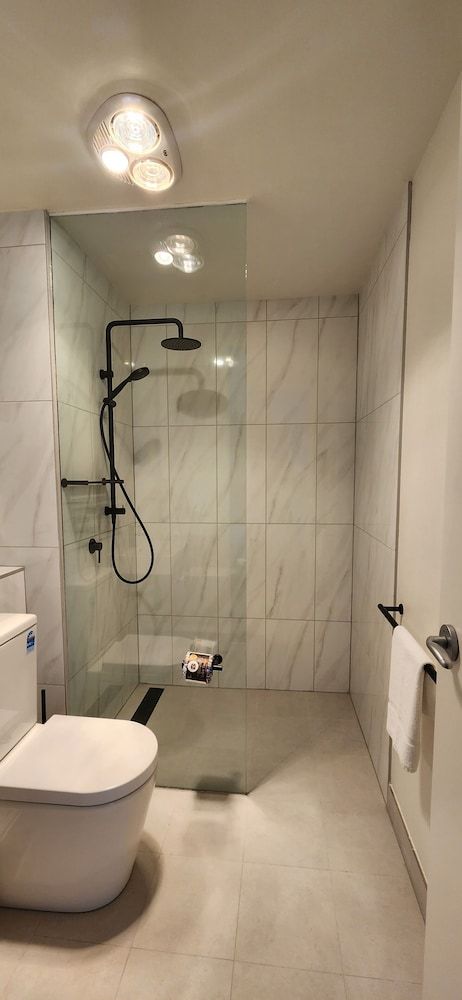 Phillip Island Apartments Executive Deluxe Three-Bedroom Apartment 5