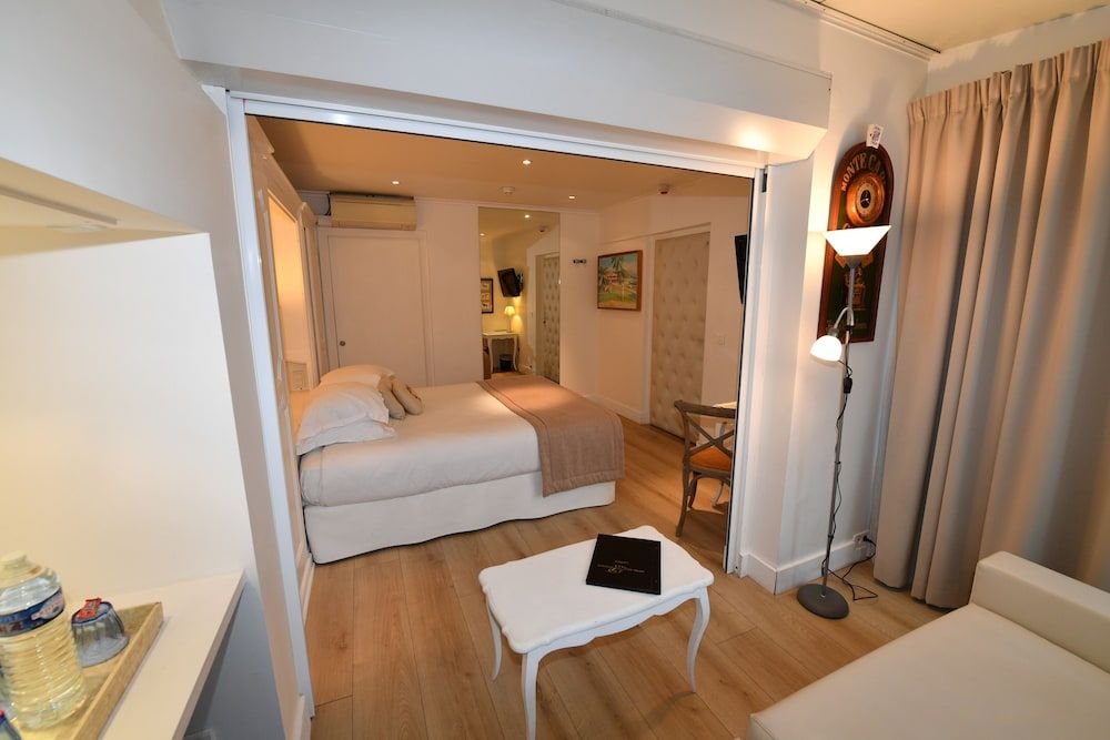 undefined Hotel De Provence 10