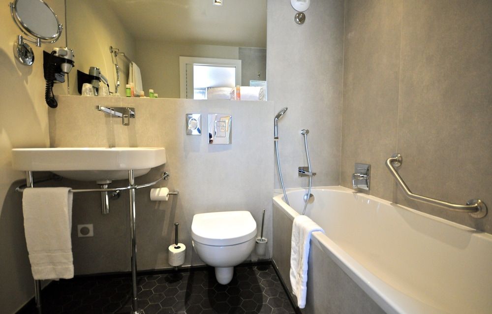 Hotel De Provence Double Economy Room, without balcony 4