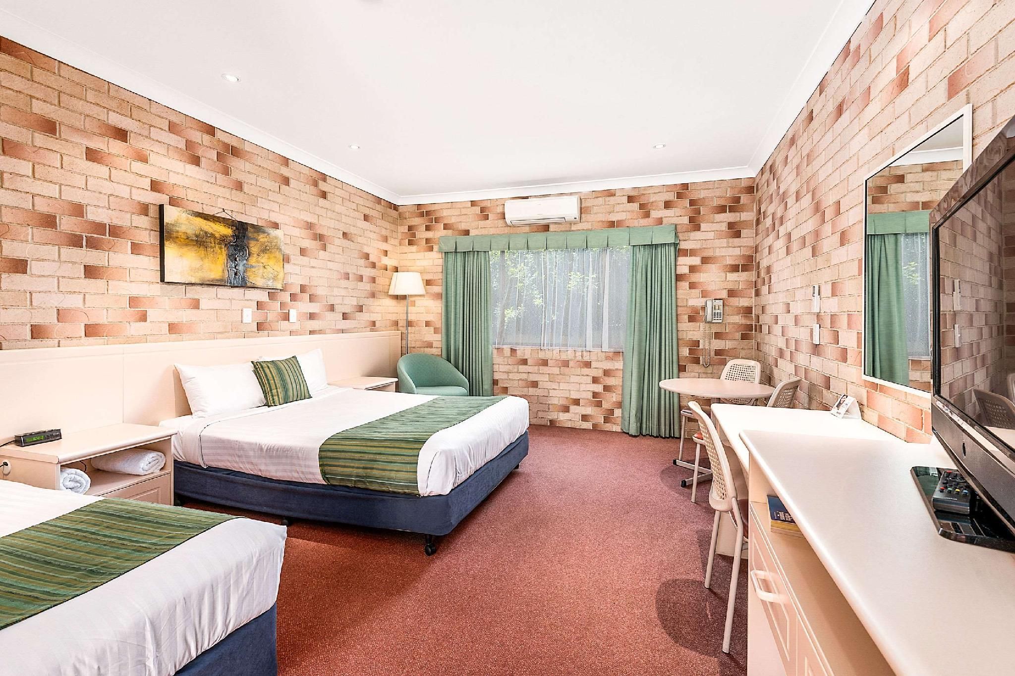 1 Queen Bed, 1 Single Bed, Nonsmoking