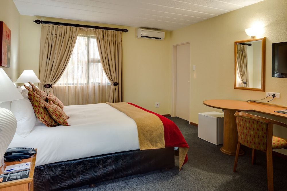 Protea Hotel by Marriott Polokwane Landmark Room, 1 King Bed, Garden View