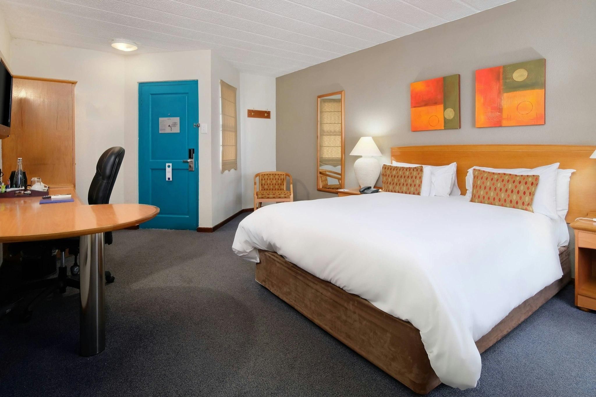 Protea Hotel by Marriott Polokwane Landmark Guest room, 1 King, Garden view