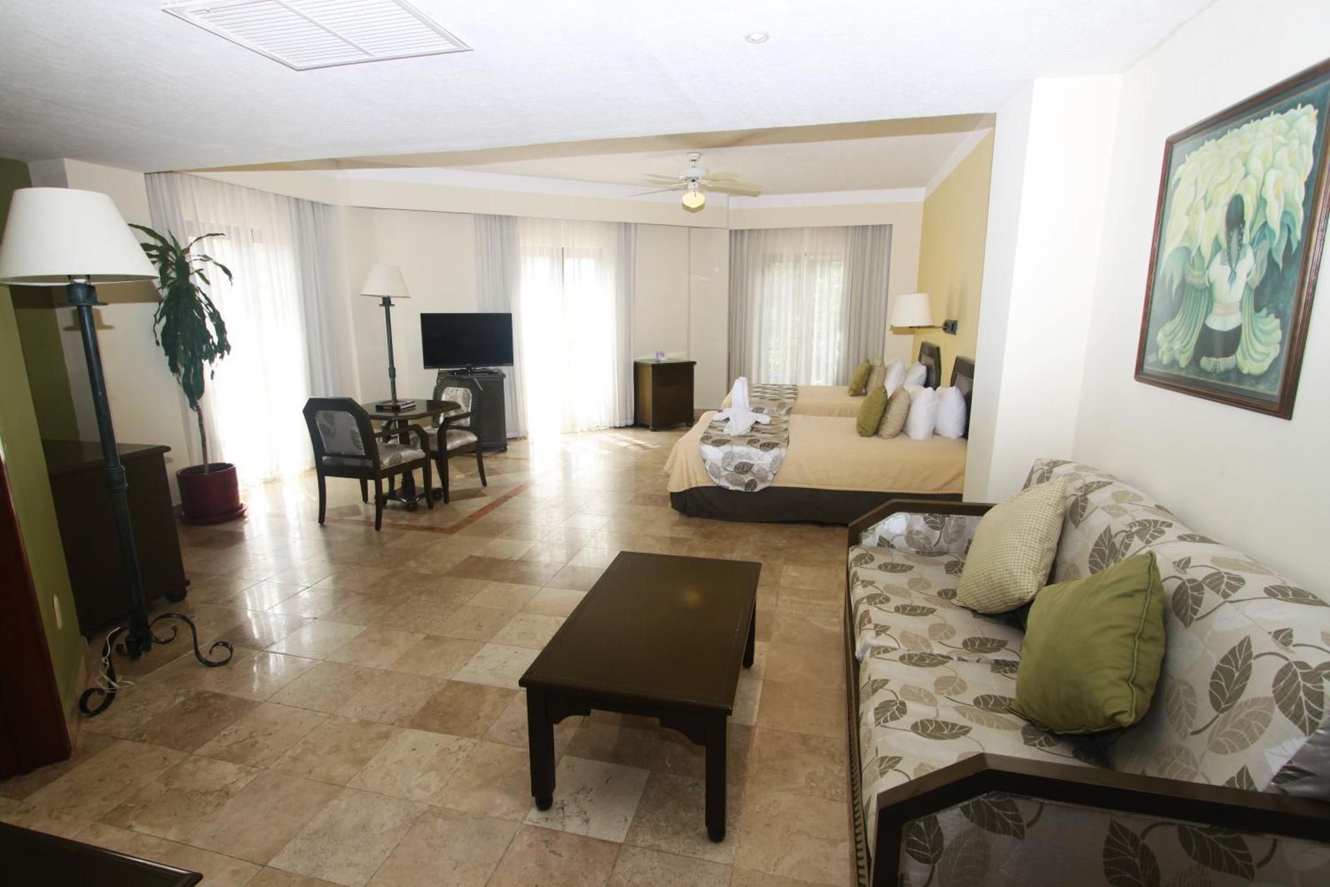 Hotel Los Itzaes by 5th av Junior Suite 3