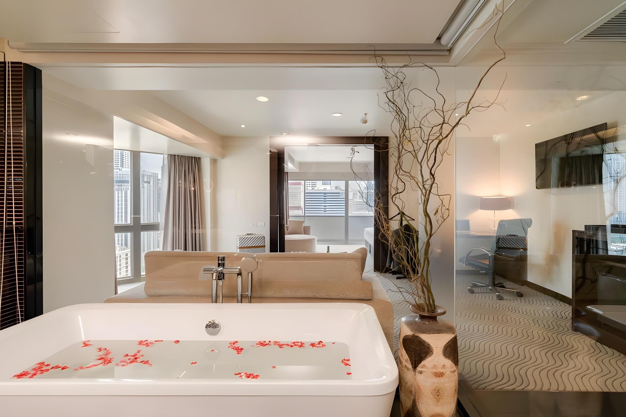 undefined Furama Silom Hotel Bangkok 4