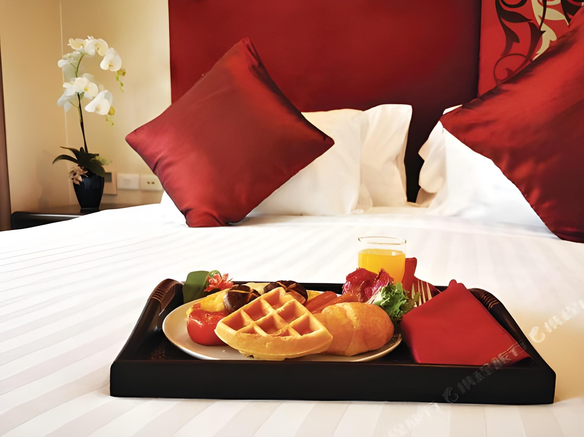 undefined Furama Silom Bangkok Hotel 9