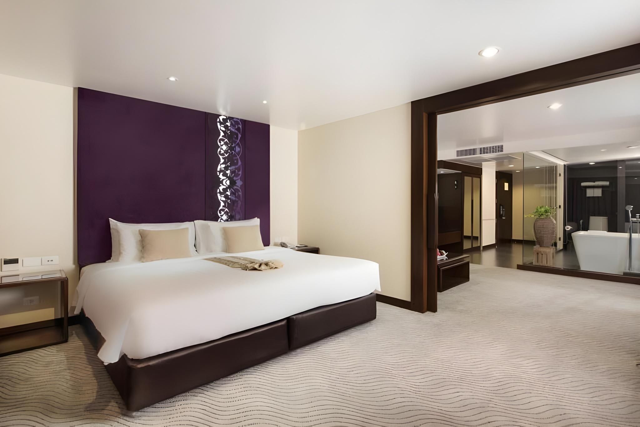 undefined Furama Silom Bangkok Hotel 8