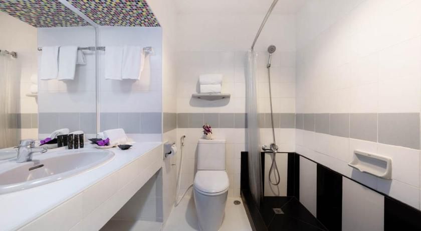 Furama Silom Bangkok Hotel Superior 9