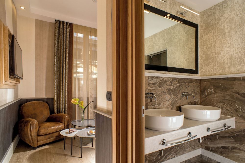 undefined Royal Court Hotel 2