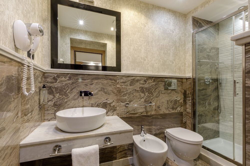 Royal Court Hotel Camera Matrimoniale Standard Dependance via Marghera 29 5