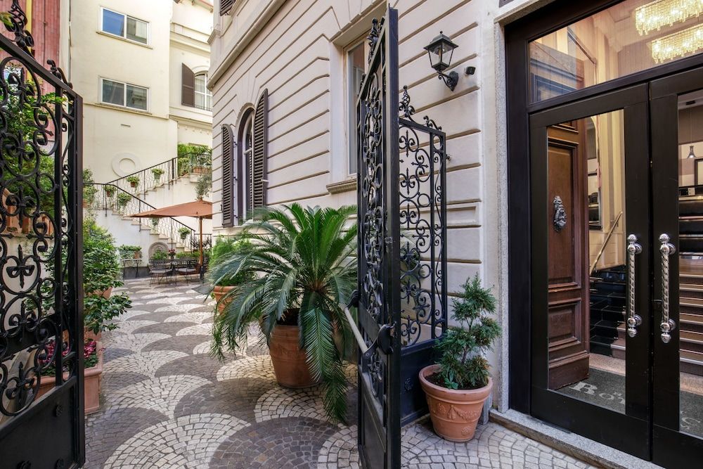 undefined Royal Court Hotel 8