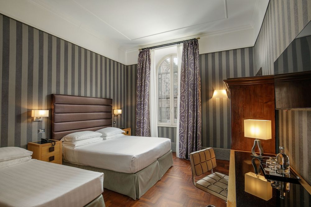 undefined Royal Court Hotel 4