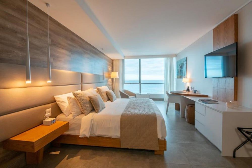 Oro Verde Manta Presidential Suite