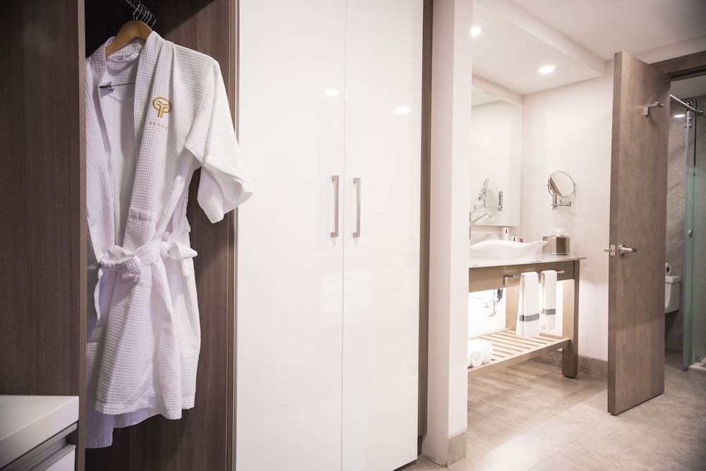 Oro Verde Manta Presidential Suite 8