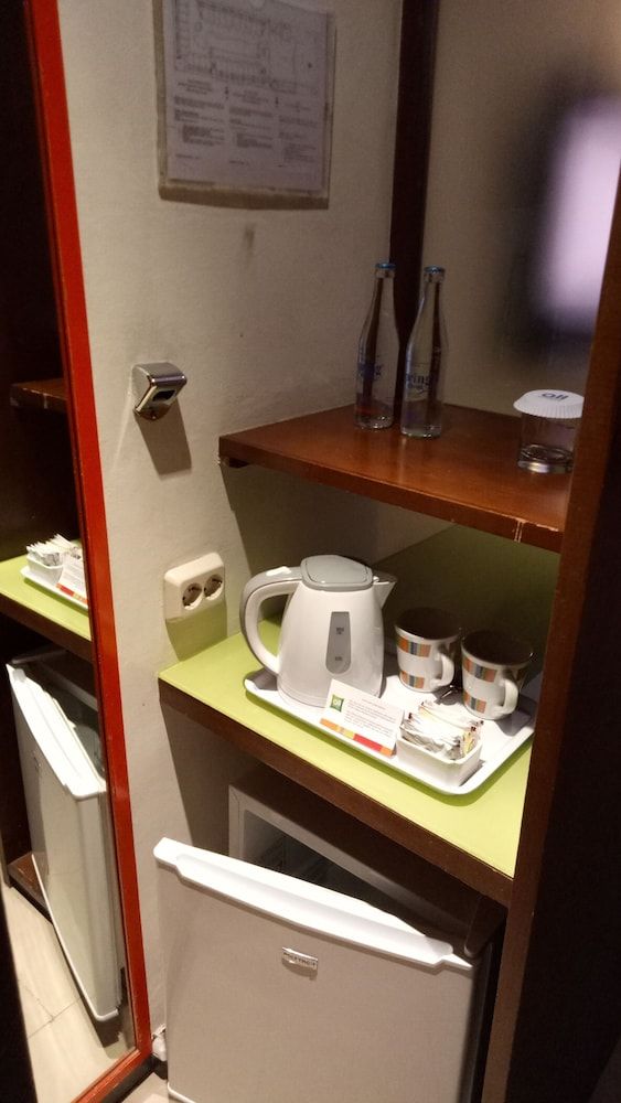 ibis Styles Bali Legian Superior Room, 1 Double Bed, Pool View 7