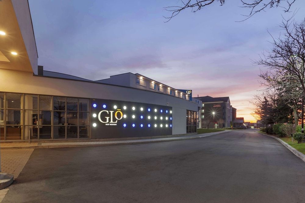 undefined GLō Best Western Mississauga Corporate Centre