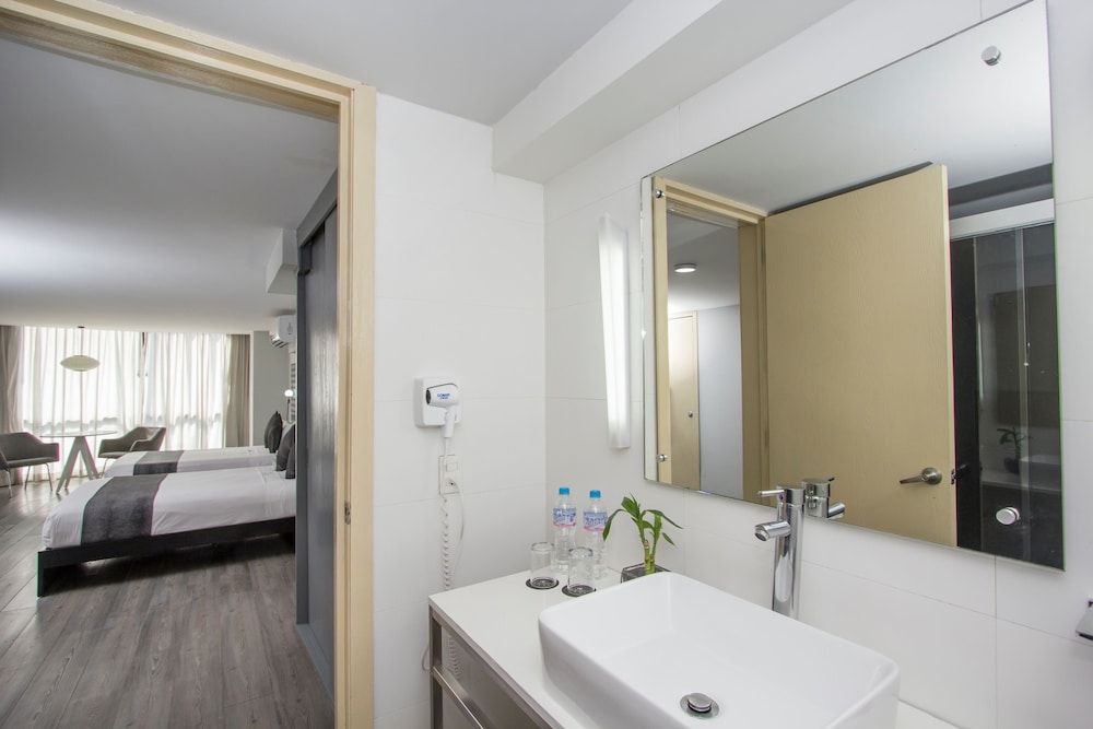 Hotel El Ejecutivo by Reforma Avenue Deluxe Double Room, 2 Double Beds 10