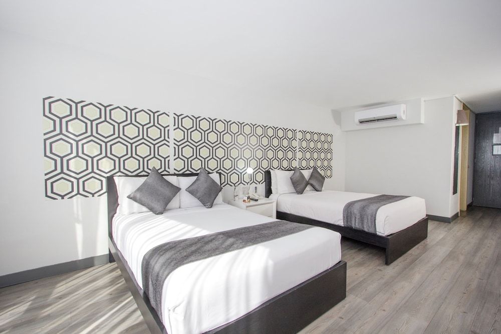 Hotel El Ejecutivo by Reforma Avenue Deluxe Double Room, 2 Double Beds 8
