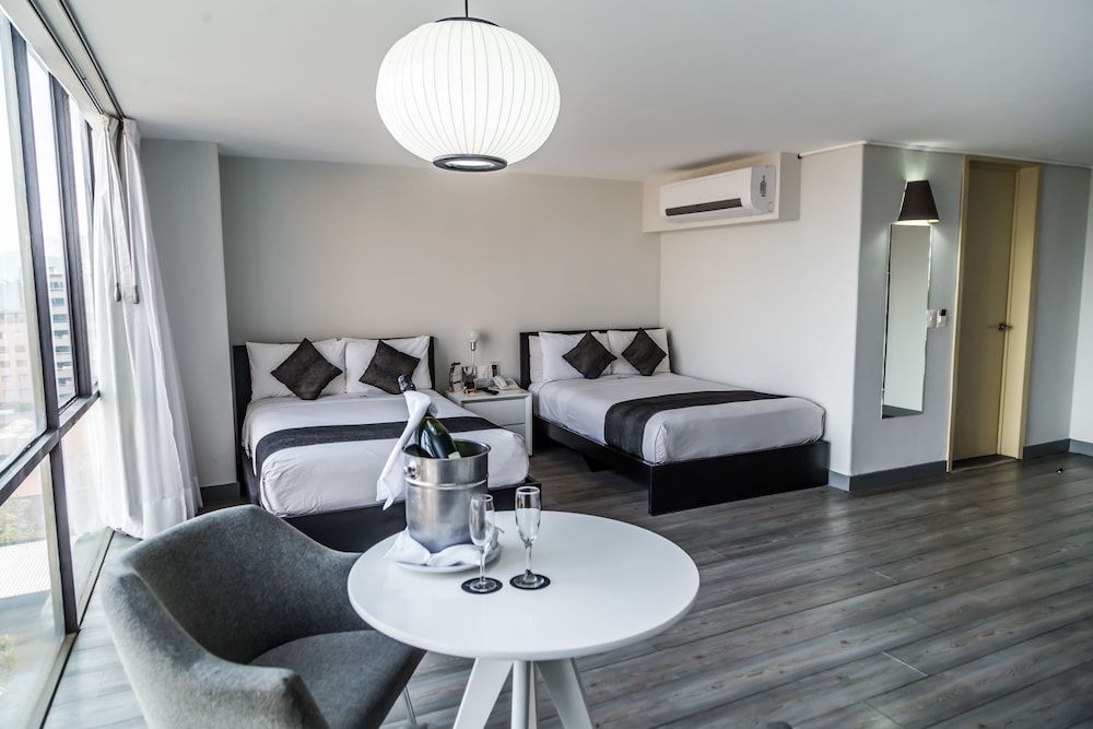 Hotel El Ejecutivo by Reforma Avenue Deluxe Double Room, 2 Double Beds 4