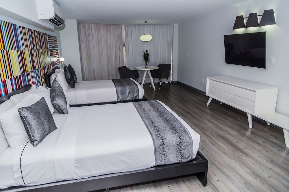 Hotel El Ejecutivo by Reforma Avenue Deluxe Double Room, 2 Double Beds 6