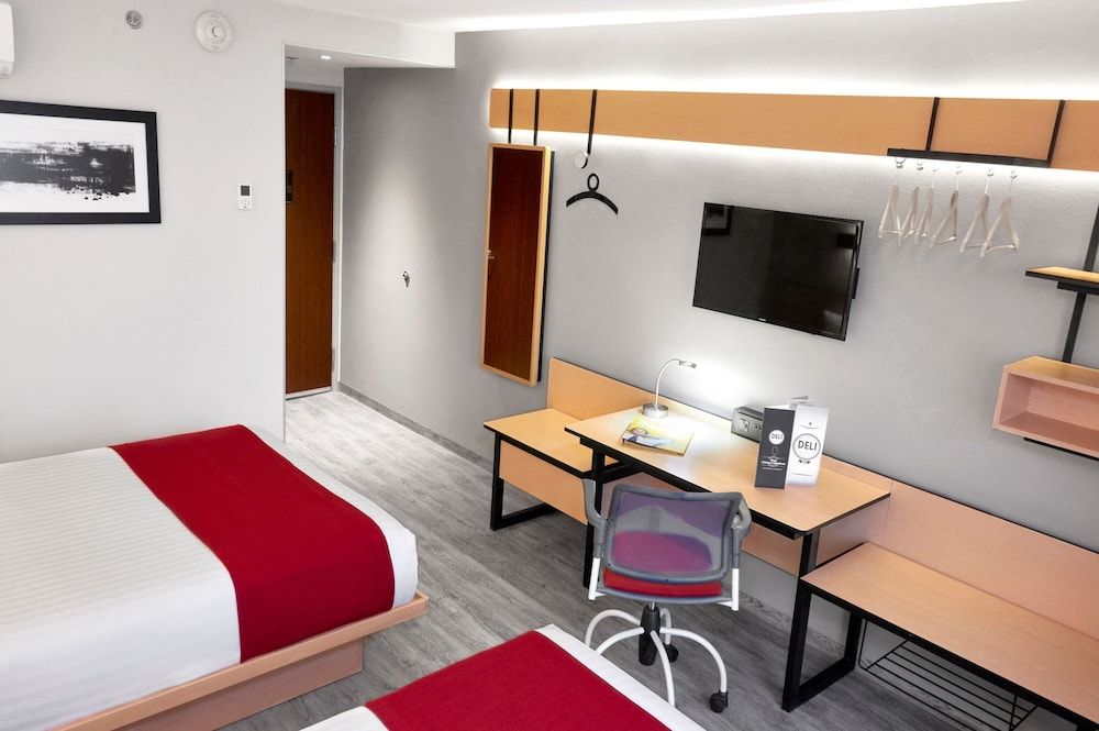 City Express by Marriott San Luis Potosi Zona Universitaria Room, 2 Double Beds 4