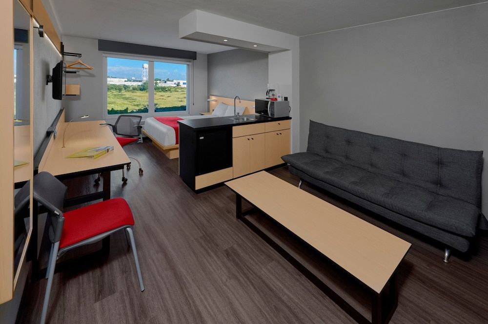 City Express by Marriott San Luis Potosi Zona Universitaria Suite, 1 Queen Bed with Sofa bed