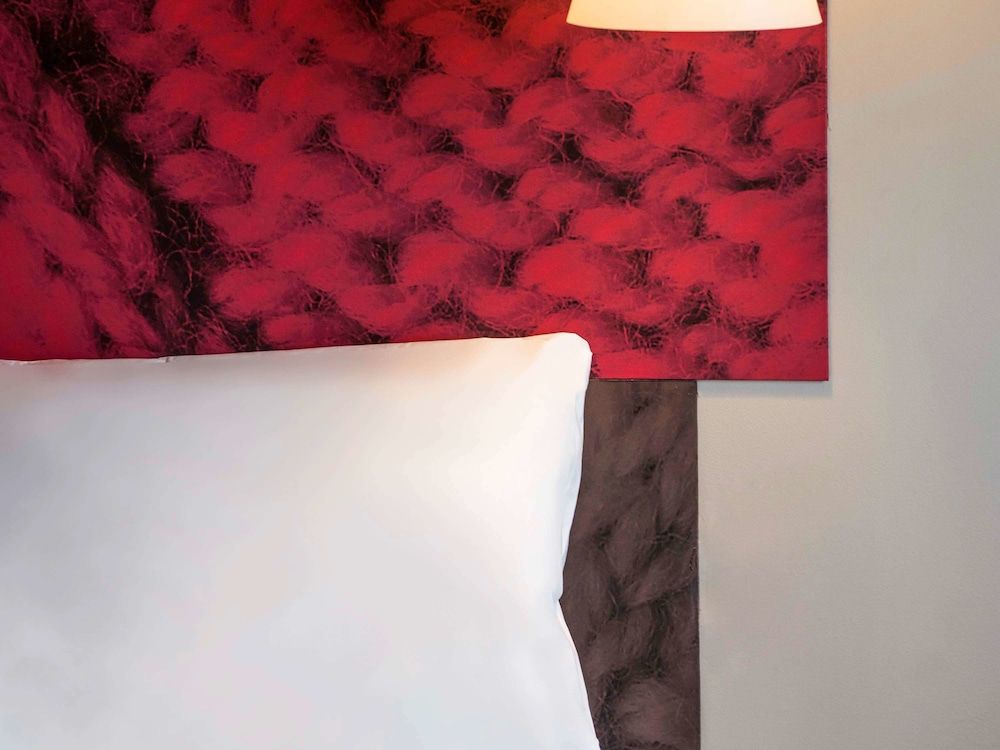 ibis London Stratford Double Sweet Room by ibis 5