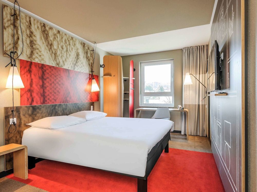 undefined ibis London Stratford 3