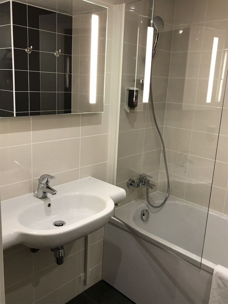 ibis Styles Paris Roissy CDG Standard Double Room, 1 Double Bed 6