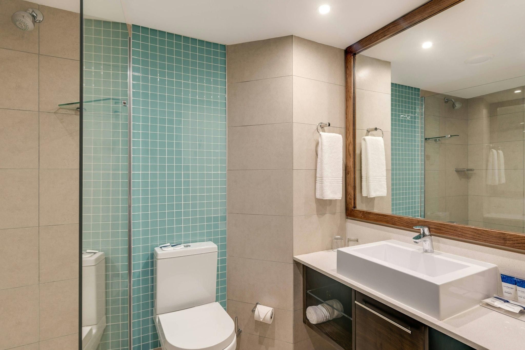 Protea Hotel by Marriott Karridene Beach Guest Room, 1 King 3