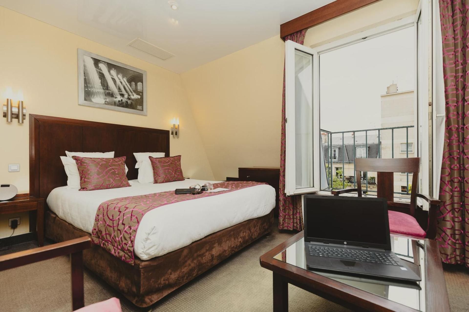 undefined Grand Hotel Francais 6