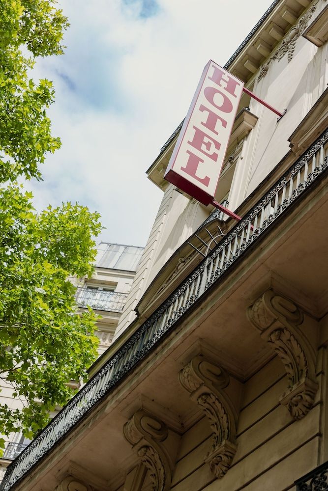 undefined Grand Hotel Francais 2