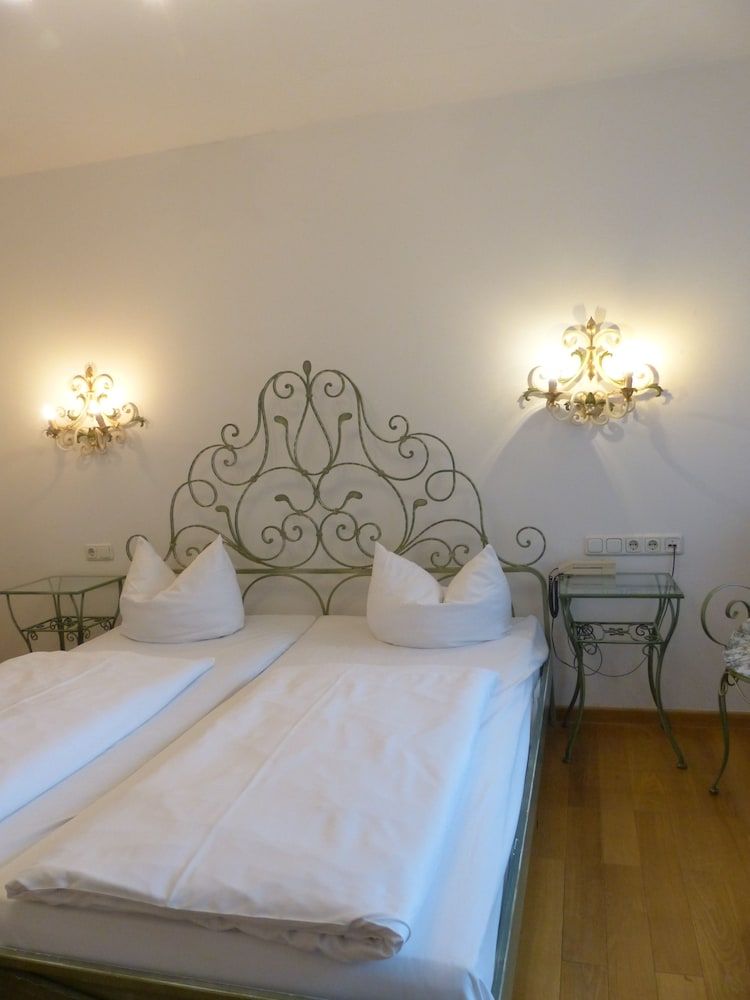 Seibel's Parkhotel Standard Double Room 2