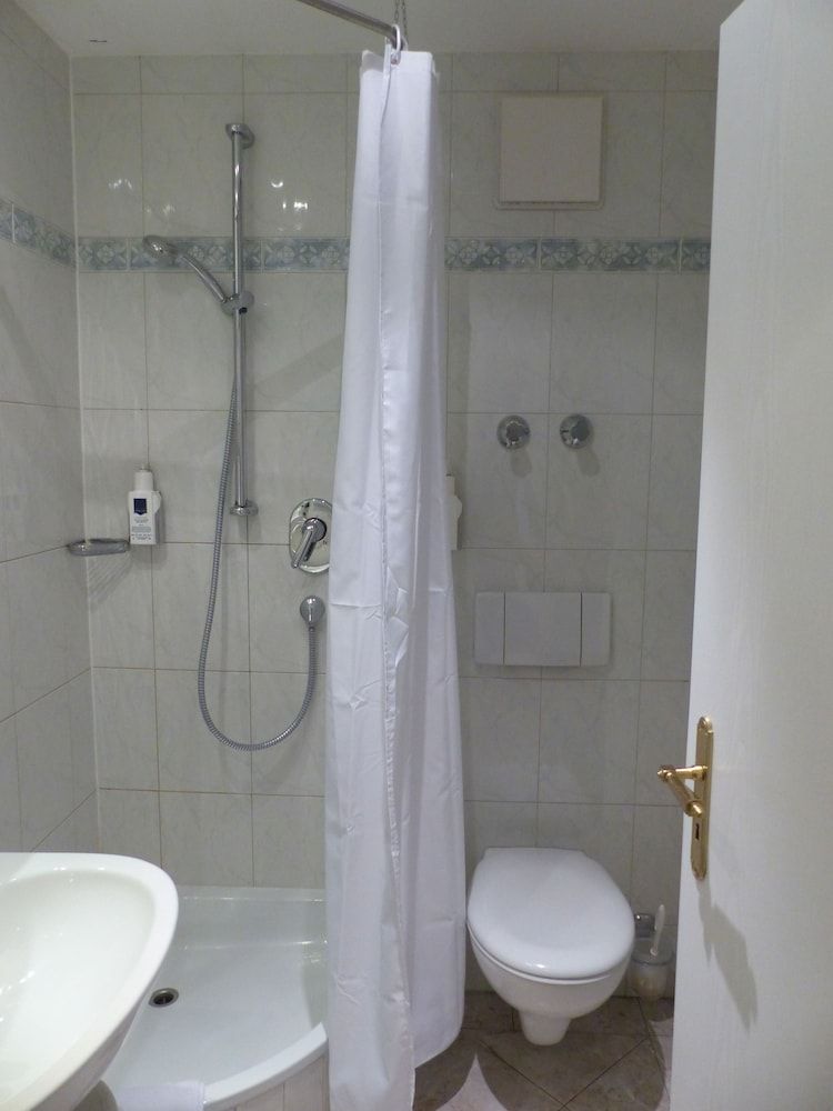 Seibel's Parkhotel Classic Twin Room 3