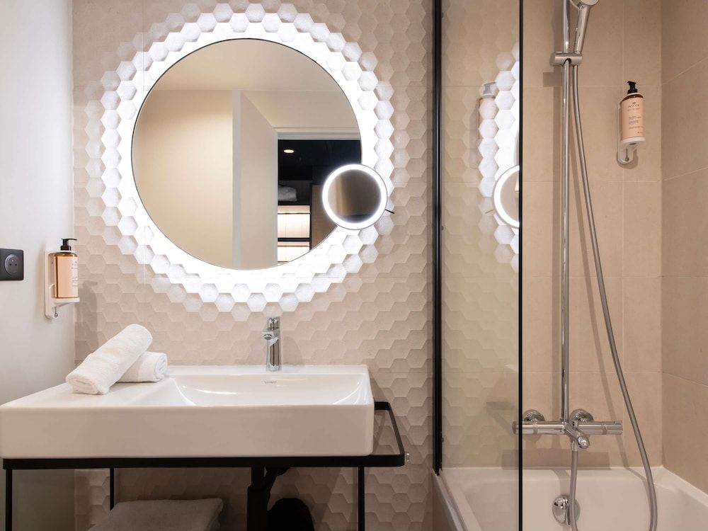 Mercure Paris Bercy Bibliothèque Classic Double Room, 1 Double Bed 5