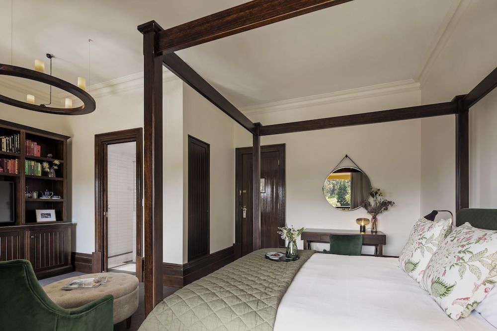 Mount Lofty House & Estate Adelaide Hills Piccadilly Wing Valley View Room 7