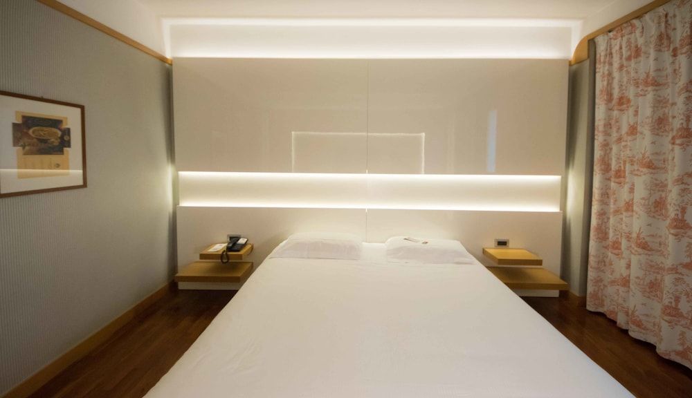 Hotel Della Rotonda Executive Double or Twin Room 3