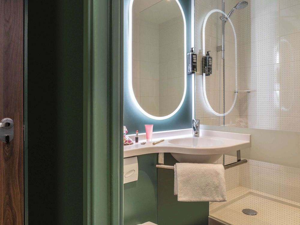 ibis Paris Maine Montparnasse 14ème Standard Twin Room, 2 Twin Beds 6