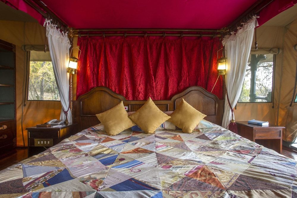 Kirawira Serena Camp Standard Tent 3