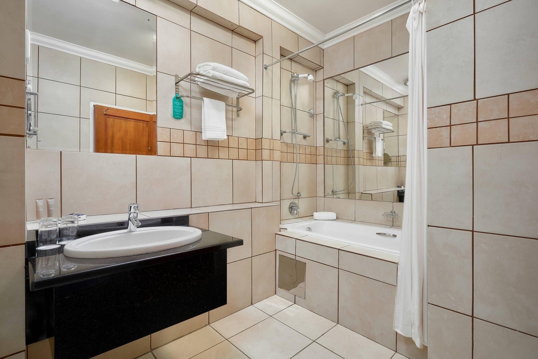 Larger Guest room, 1 King