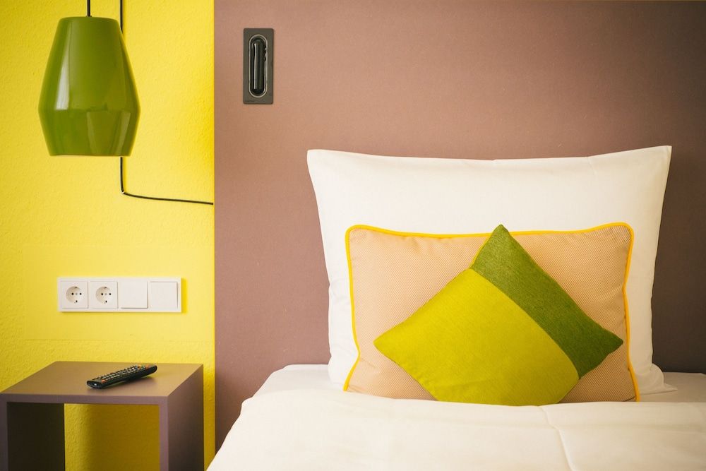 Vienna House Easy by Wyndham Bad Oeynhausen Comfort Room 4