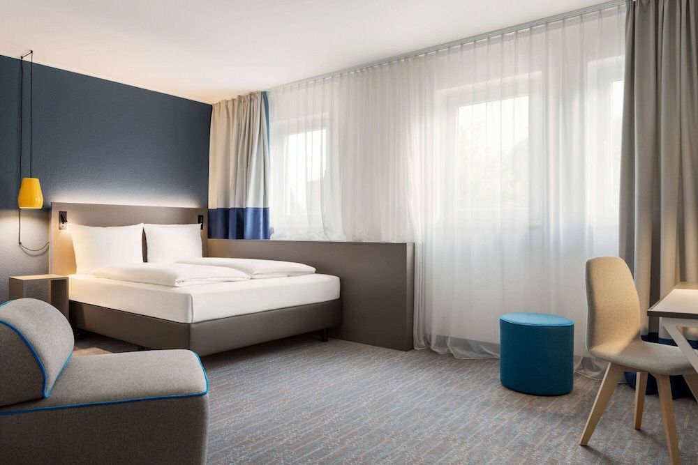 Vienna House Easy by Wyndham Bad Oeynhausen Comfort Room, Accessible 5