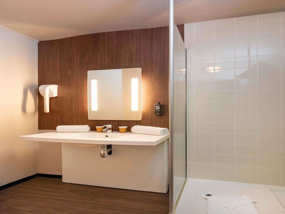 Ibis Styles Rouen Parc Expo Zenith