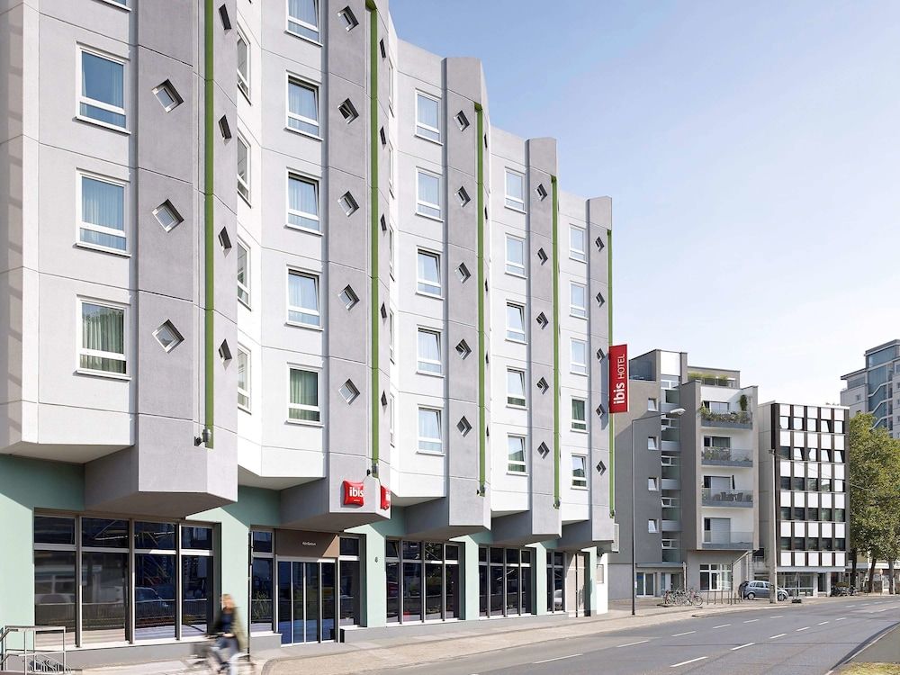 undefined ibis Hotel Köln Centrum 3