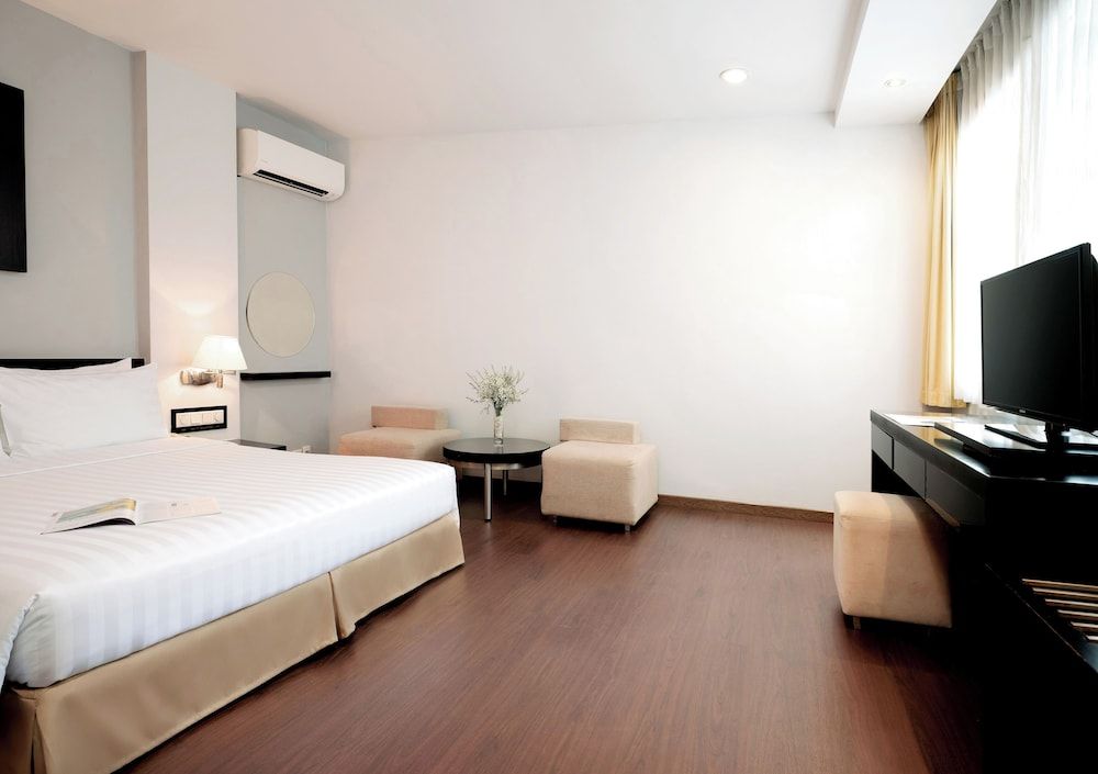 undefined Palace Hotel Saigon 7