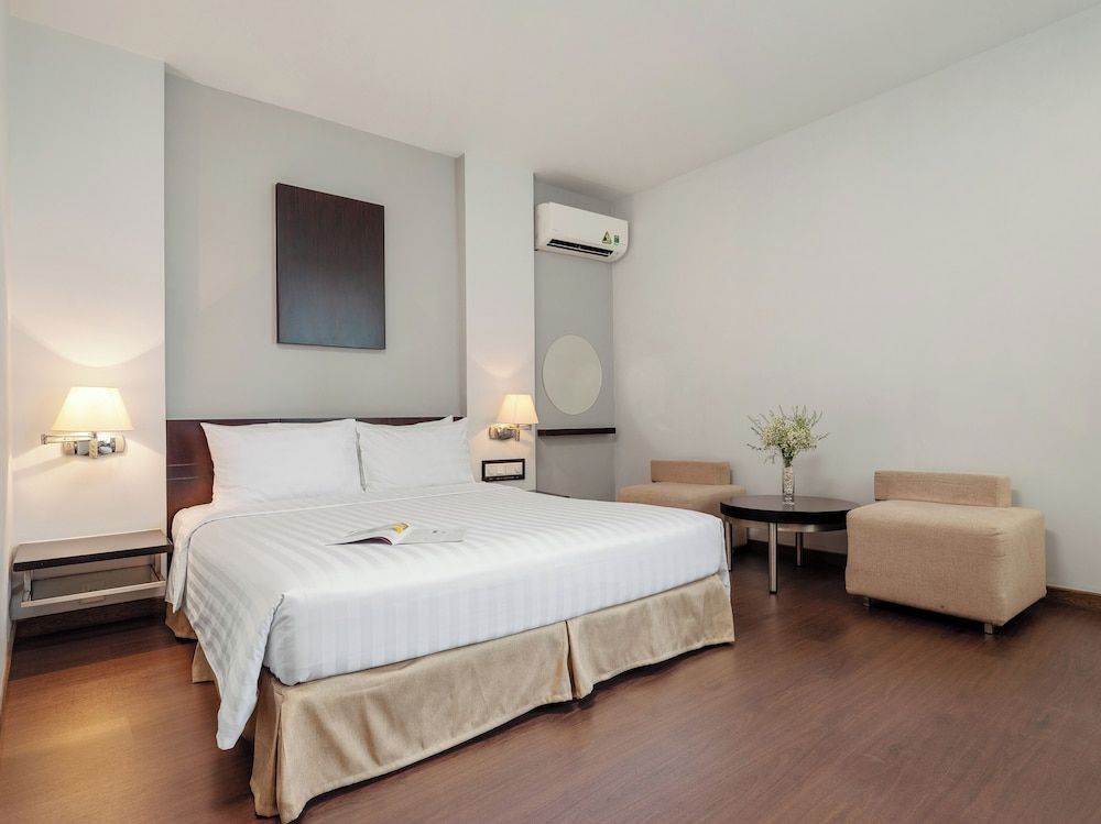 undefined Palace Hotel Saigon 5