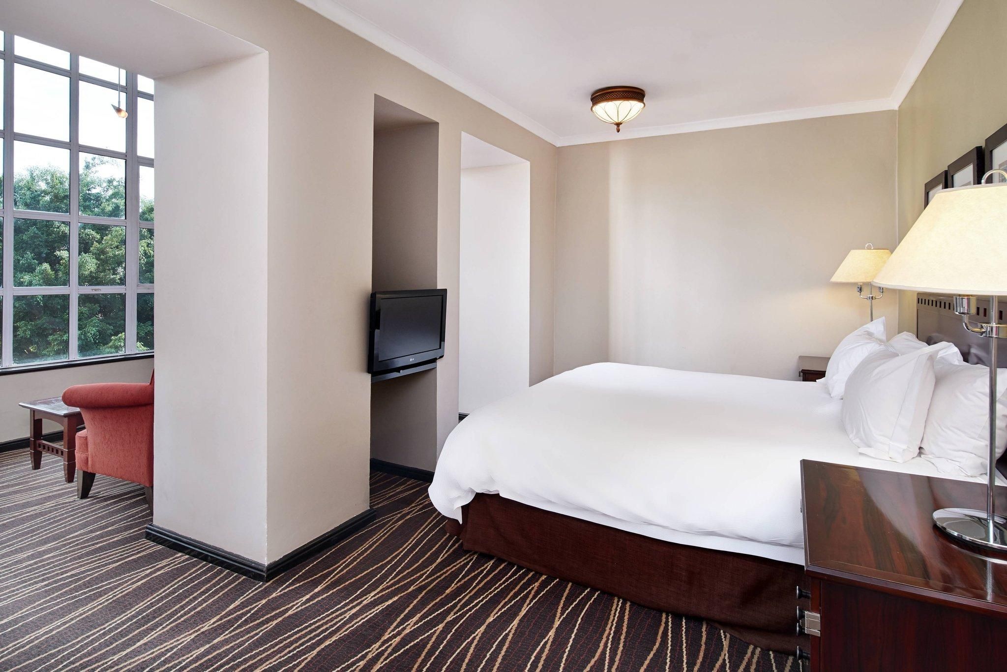 Protea Hotel by Marriott Blantyre Ryalls Junior Suite, 1 King 2