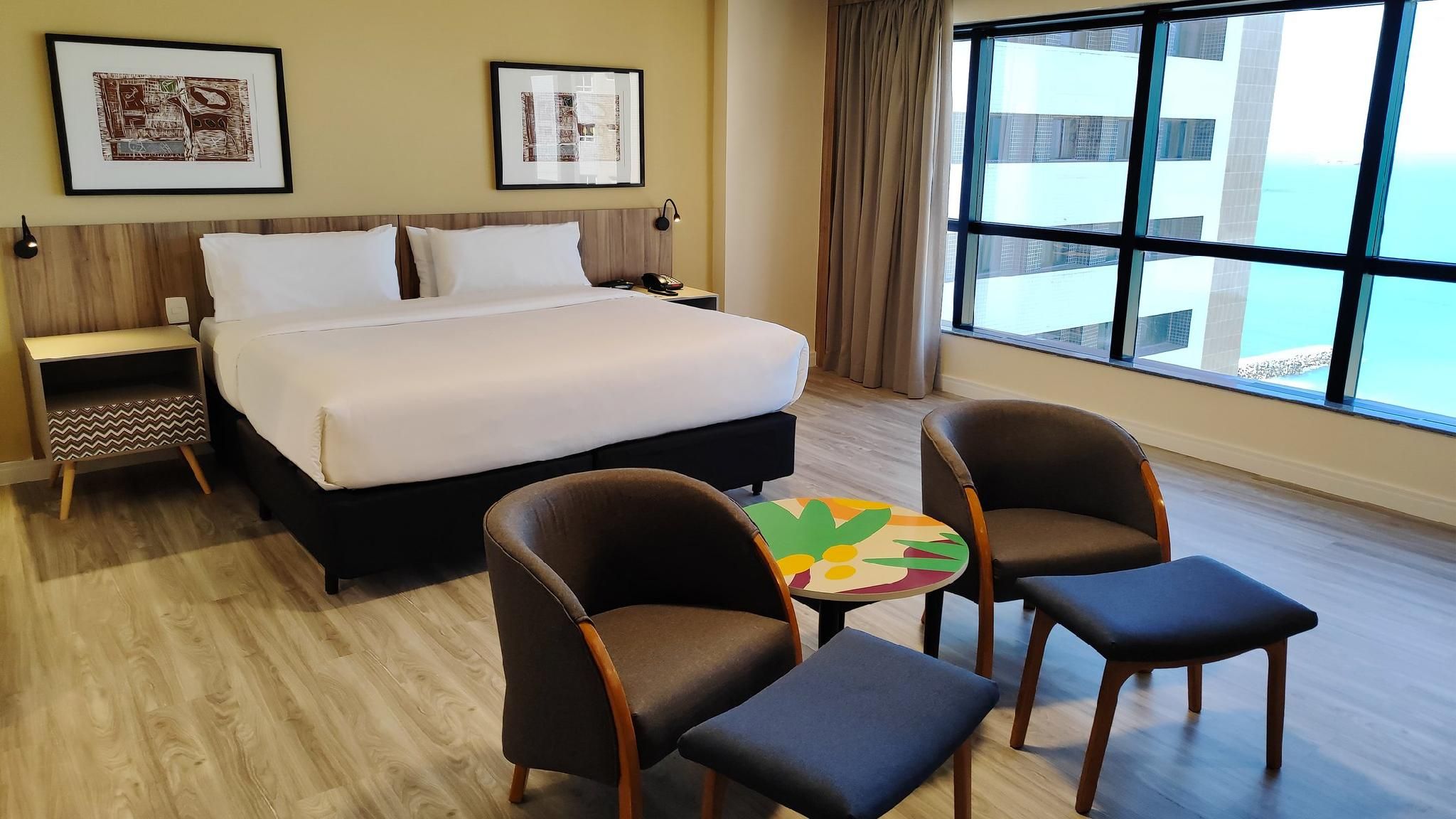 1 King Bed Premium Ocean View