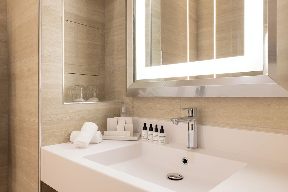 Le Relais Madeleine Superior Double Room (twin upon request before arrival) 3