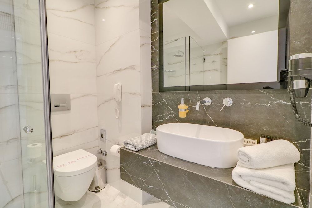 Palace Hotel Glyfada Executive Suite, Sea View 5